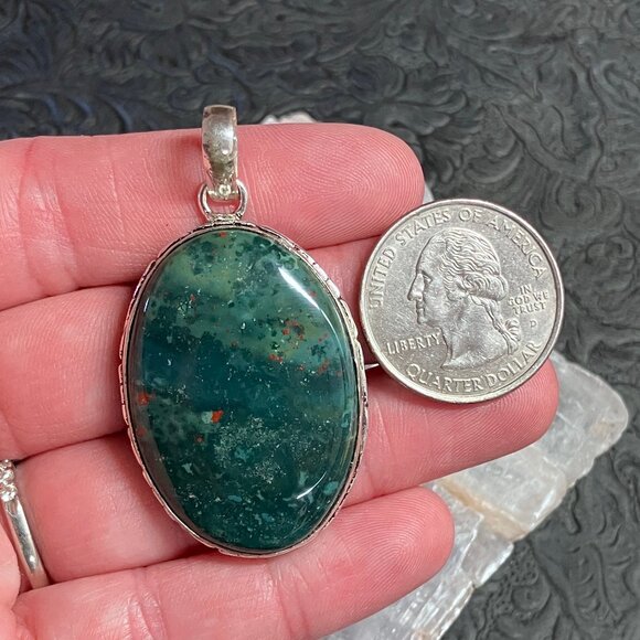 Stunning Heliotrope Bloodstone Pendant Stone Crystal Jewelry - Picture 7 of 8